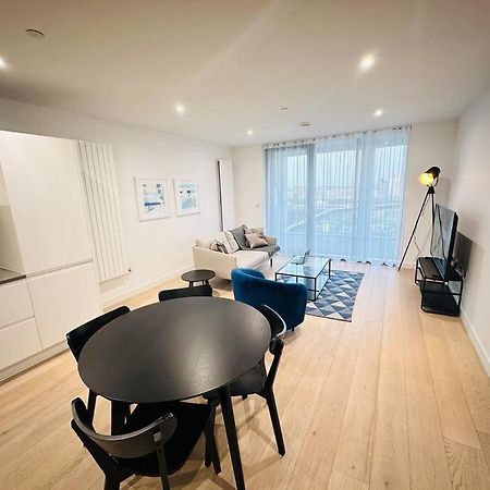 Spacious Modern 1 Bed Apartment. London Eksteriør bilde